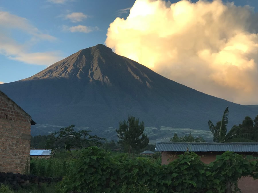 Sabyinyo Mountain – Volcanoes Rwanda